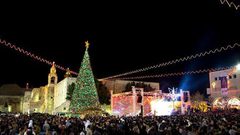 إطفاء شجرتي الميلاد في رام الله وبيت لحم تنديدا بقرار ترامب