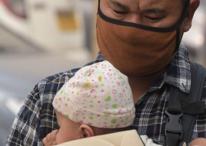 اليونيسيف تحذر: التلوث يدمر أدمغة الأطفال