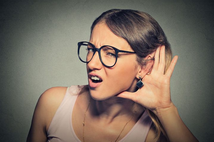 لماذا عليك أن تعتمد على الأذن اليمنى أكثر؟