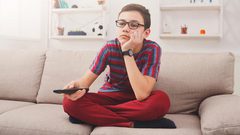 8 خطوات لعلاج ابنك الكسول