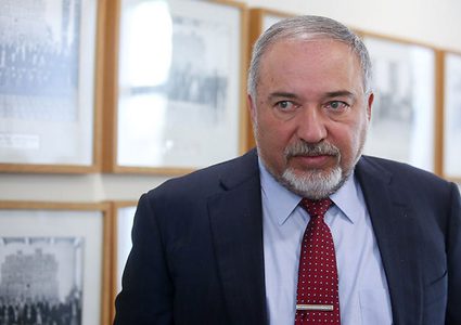 ليبرمان يحرض على تهجير "وادي عارة"