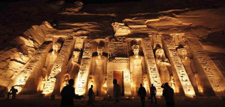 إحباط تهريب 102 من القطع الأثرية في مصر