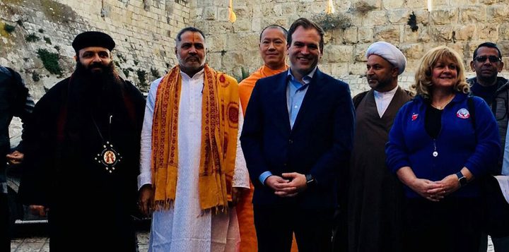 رجال أعمال اسرائليين يردون"الجميل" للبحرين