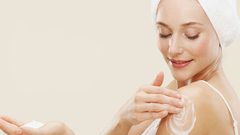 مكونات تجنبي وضعها في مرطب بشرتكِ