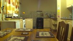 وضع كاميرات مراقبة بمنزله.. فاكتشف أنه لا يعيش وحده!