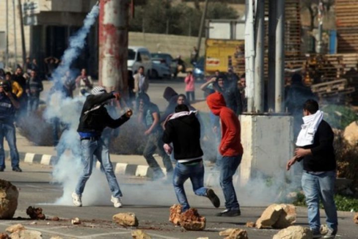 مواجهات عنيفة في محيط جامعة القدس أبو ديس