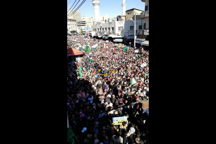 الأردن: الآلاف يتظاهرون في الشوارع ضد قرار ترامب (صور)