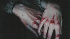 رجل يقطع يد زوجته لتعترف بذنب لم تقترفه