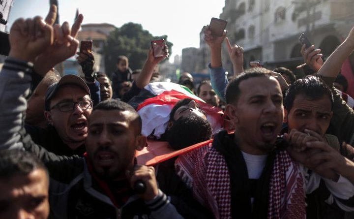 جماهير غفيرة تشيع شهداء جمعة الغضب