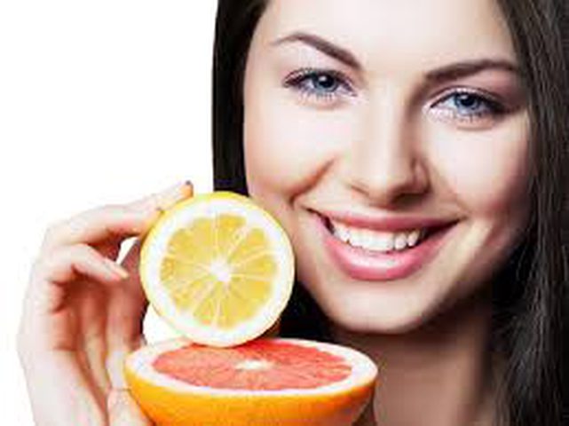 الطّرق الصحيحة لاستعمال المكونات الطّبيعية للبشرة
