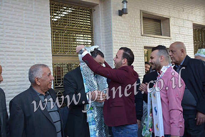 بالصور: أغرب "نقوط" عرس في قلقيلية يعتبر في العالم