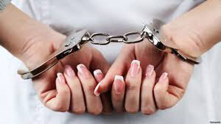 أمريكية تخدع السلطات بمبالغ مالية ضخمة