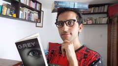 "البُوكتيوبرز".. نشطاء يحفزّون على القراءة في العالم الافتراضي