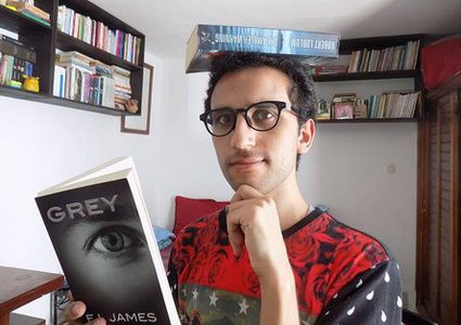 "البُوكتيوبرز".. نشطاء يحفزّون على القراءة في العالم الافتراضي