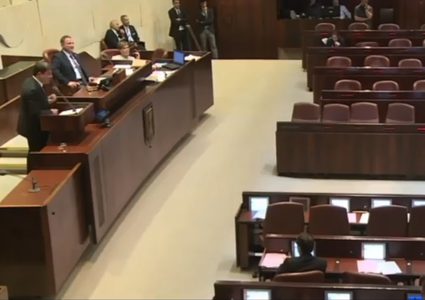 مشروع قانون جديد لإبعاد عائلات منفذي العمليات (فيديو)