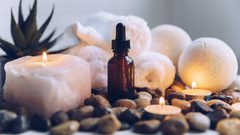 هل الزيوت علاج آمن لبشرتك