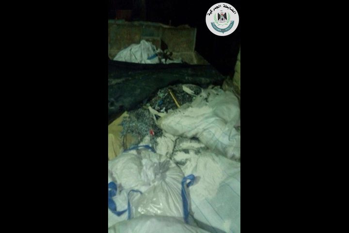 ضبط 17 طن حبيبات بلاستيك من انتاج المستوطنات