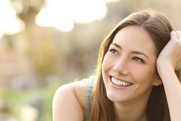 أعيدي الشباب لبشرتك بهذه الطرق