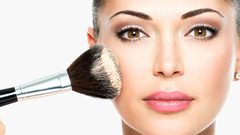 خطوات ماكياج تساعدك في الظهور أصغر سناً