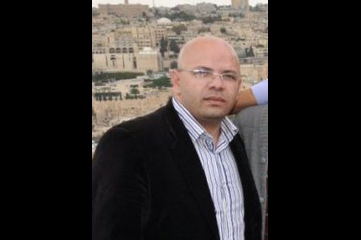 الحبس المنزلي لمقدسي والإبعاد لخمسة آخرين