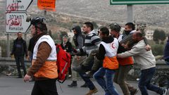 18 إصابة خلال مواجهات مع الاحتلال في قلقيلية