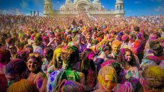 أغرب الأعياد حول العالم .. بين الغرابة والخطورة والفرح