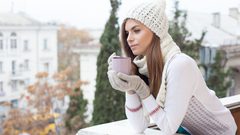 3 طرق بسيطة تشعرك بالسعادة في أيام الشتاء