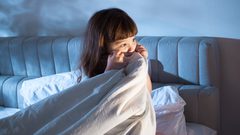 كيف تساعدين طفلك على تخطي مخاوفه عند النوم؟