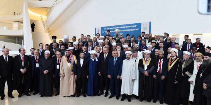 نائب المفتي العام يشارك في مؤتمر التضامن الإسلامي بأذربيجان