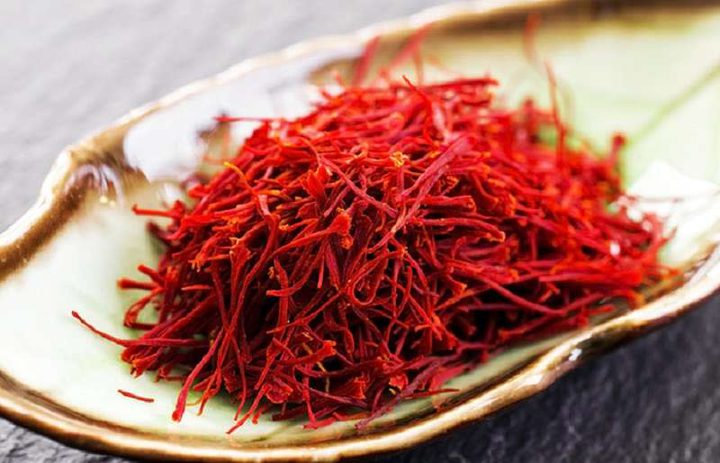 الزعفران لوجه مشرق وبشرة نضرة