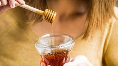 بهذه الطريقة اعتني بشعرك الباهت وبمكونات بسيطة