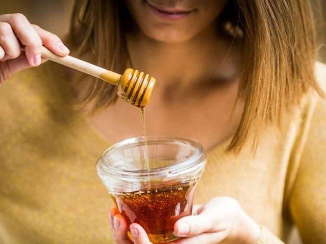 بهذه الطريقة اعتني بشعرك الباهت وبمكونات بسيطة
