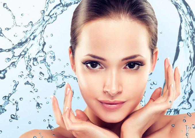 أطعمة تعزز رطوبة البشرة