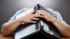 ما علاقة الأسرة والجينات بالاكتئاب؟