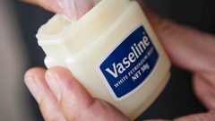 الفازلين لبشرة نضرة ومشرقة