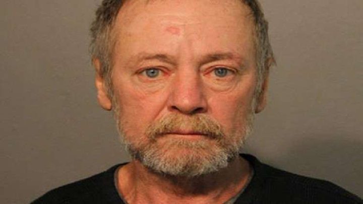 رجل عاش مع جثة زوجته شهر قبل أن يكتشف وفاتها