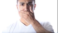 فقد القدرة على النطق بعد أن تظاهر بذلك ل 12 عاما