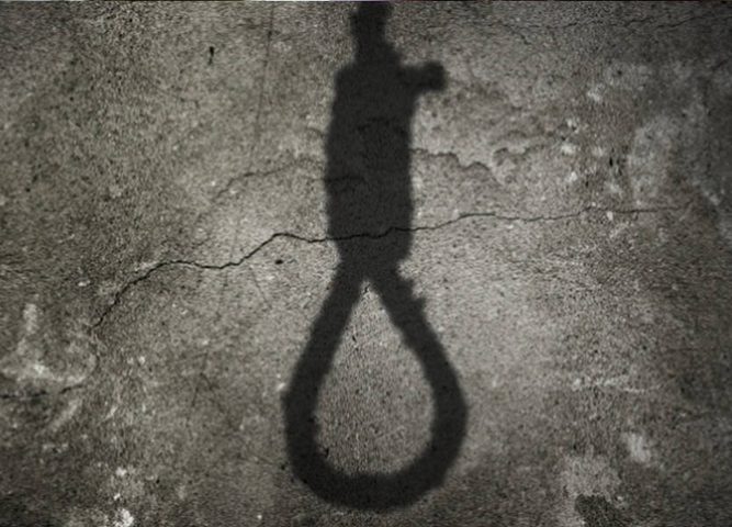 طفلة انتحرت شنقاً... لأن والدتها وبّختها!