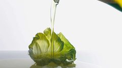 فوائده مذهلة  لزيت الخس لنضارة بشرتك