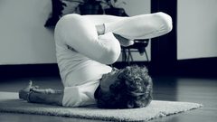 بالفيديو..أقدم مدربة «يوغا» في العالم عمرها قرن إلا عامان