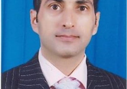 مساقات قانونية بالإنجليزية وصعوبات الواقع العملي