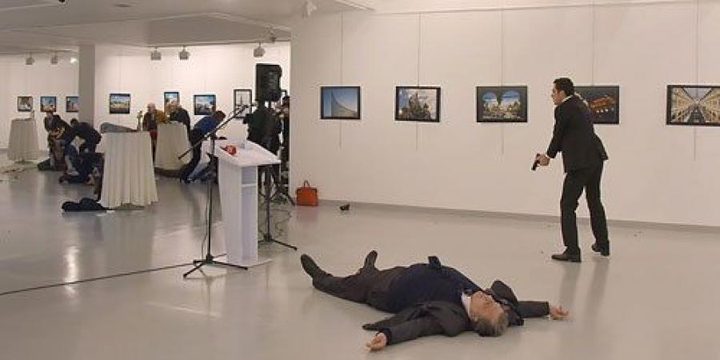 تركيا: اعتقال صاحب معرض "اغتيال السفير الروسي"