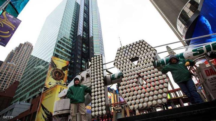 كرة "تايمز سكوير" تجذب الآلاف في ليلة رأس السنة