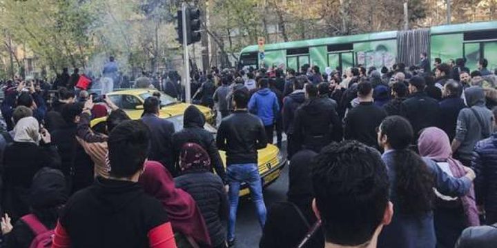 ارتفاع عدد القتلى في ايران إلى 15 والاحتجاجات تتواصل لليوم السادس والمجتمع الدولي يدعو لضبط النفس