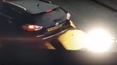 بالفيديو.. سيارة فارهة تنزلق تحت أخرى وتقذفها في الهواء