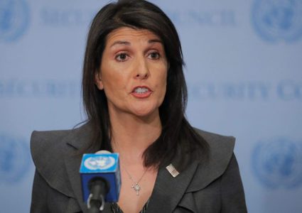 هايلي تُهدّد بوقف المساعدات الأميركية التي يستفيد منها الفلسطينيين عبر الأونروا