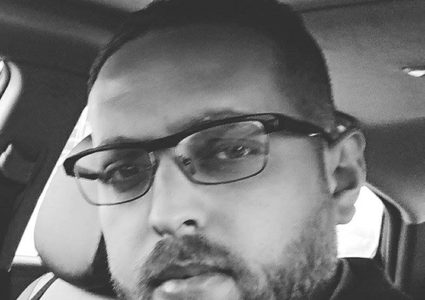 كل شيء بيد الله وأحبابه .. وما بيدينا سوى النفاق !