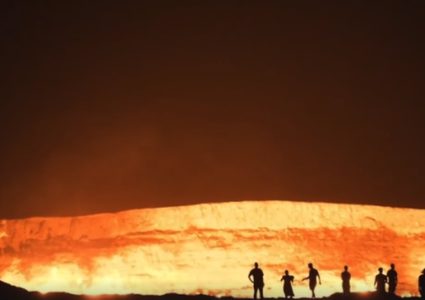 هل شاهدت حفرة جهنم من قبل؟ (فيديو)