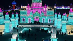 مدينة الجليد مزار سياحي فى الصين (صور)