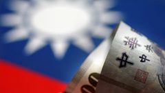 إجبار طبيب على دفع التكاليف التي دفعتها والدته لتعليمه